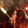 Cosa sono i Krampus, i demoni protagonisti di alcune leggende natalizie alpine