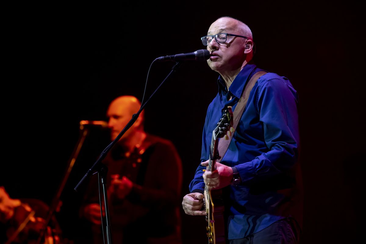 Dire Straits, all'asta le chitarre del leader Mark Knopfler: sono ben 120 pezzi