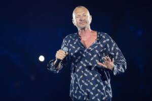 Il significato di A cena con gli dei, il brano di Biagio Antonacci sull'assenza della persona amata