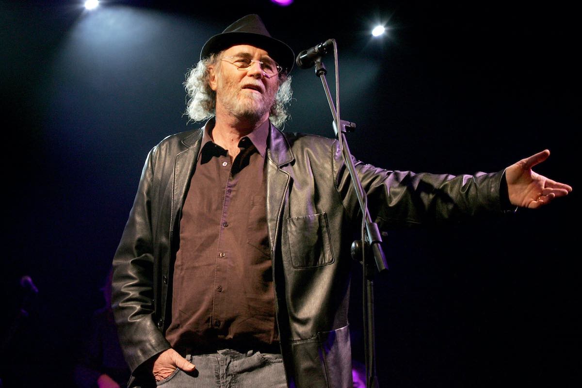 La donna cannone di Francesco De Gregori, il significato: 'Per le mani ti prenderò'