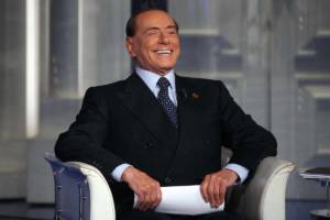 Francobollo commemorativo a Silvio Berlusconi: Augias e Wikimafia insorgono