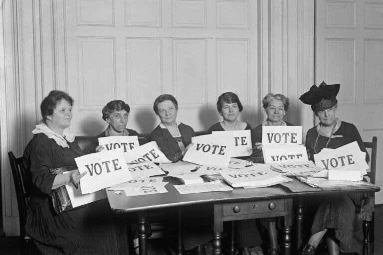 Italia, donne e diritto al voto: una battaglia iniziata nei primi del ...