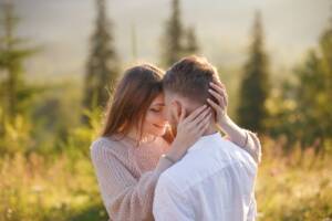 Auguri di compleanno all'amante: frasi per sorprendere il partner segreto