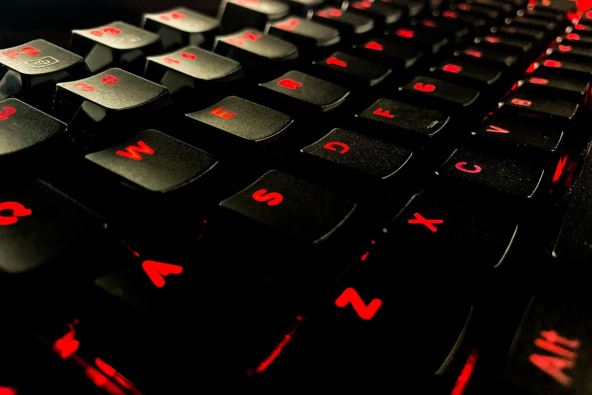 Cos'è un jammer? Ecco come funziona e quali sono le tecniche per difendersi