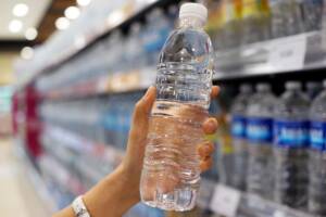 La plastica è un pericolo per la fertilità: perchè e come ridurne il consumo