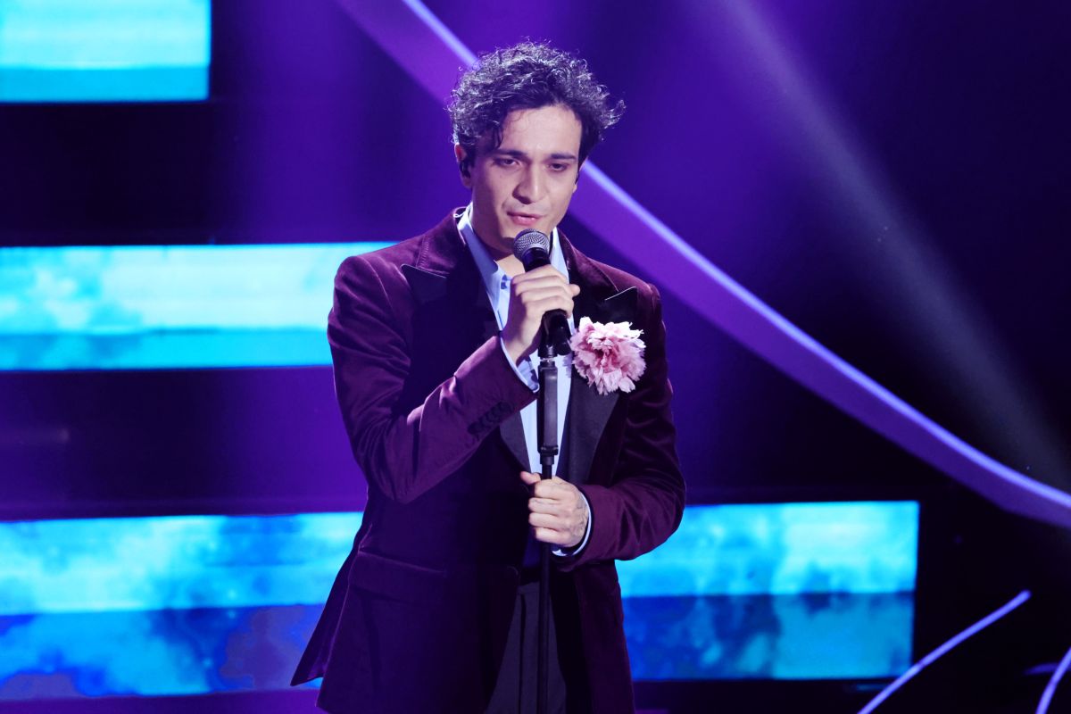Ragni di Tananai, significato della canzone: 'Dolore non vuol dire necessariamente sangue'