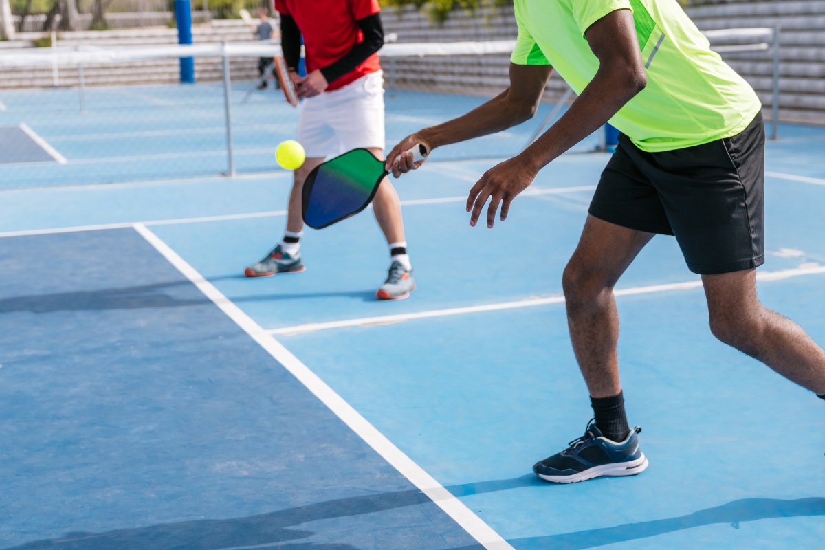 Tutti pazzi per il pickleball: ecco cos'è, come si gioca e le regole
