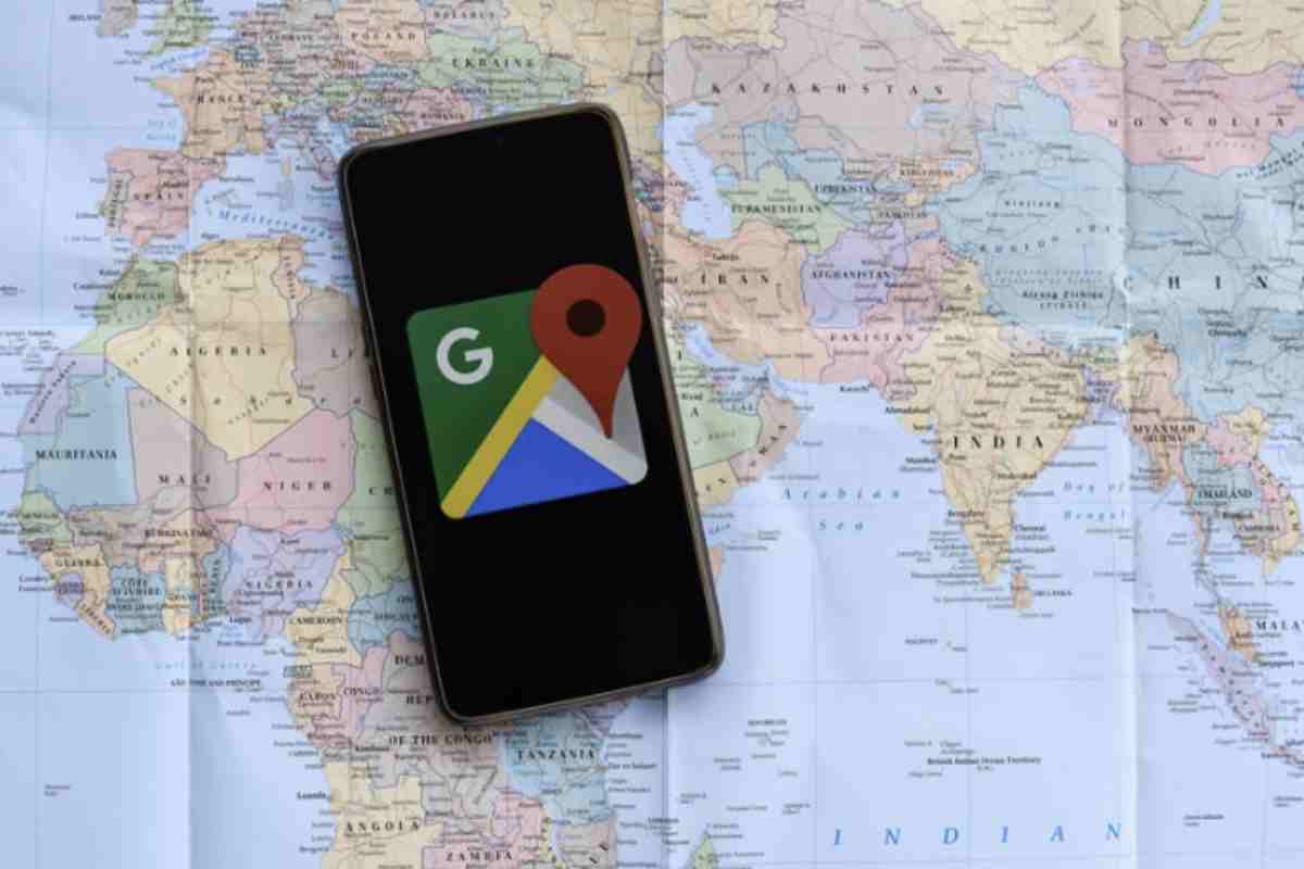 Completando l’esperienza digitale per il viaggiatore, Google Lens offre una funzione innovativa che unisce curiosità e utilità