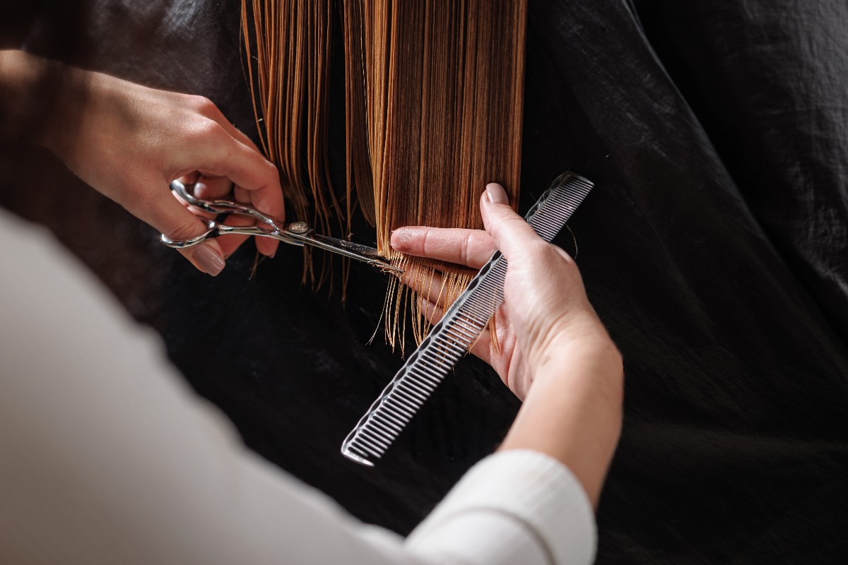 Taglio di capelli eseguito dal parrucchiere