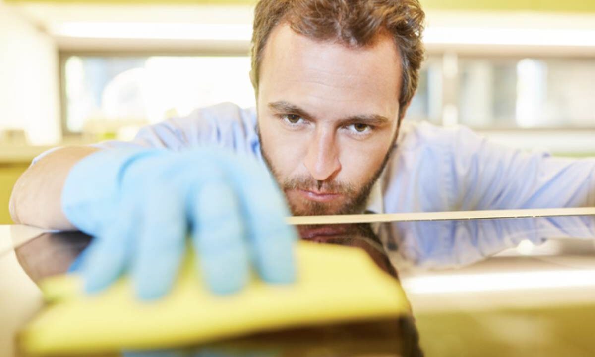 Non si tratta solo di igiene, ma anche di preservare l’estetica di uno spazio così centrale nella quotidianità di ogni casa.