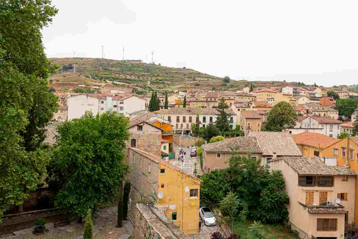 Vietati i turisti nel weekend in questa città europea