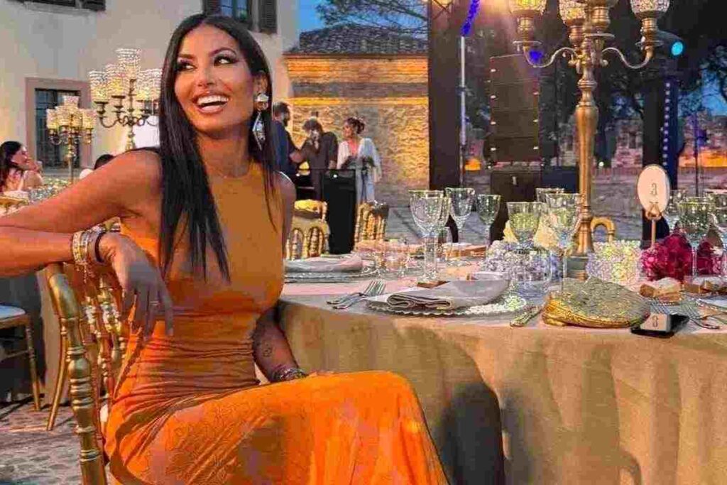 Elisabetta Gregoraci, beccata così proprio con lui: "Carezze e baci, tutti i dettagl