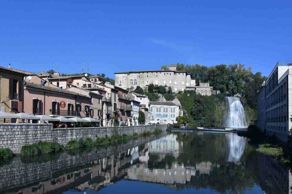 a pochi passi da roma scopri l'isola del liri