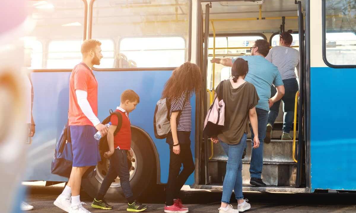 treni autobus gratis, alcune città permettono l'agevolazione sulle tariffe e non solo