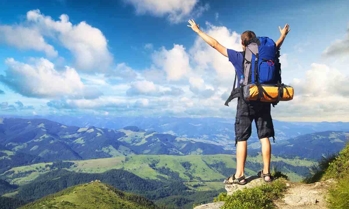 turista solitaria viaggio