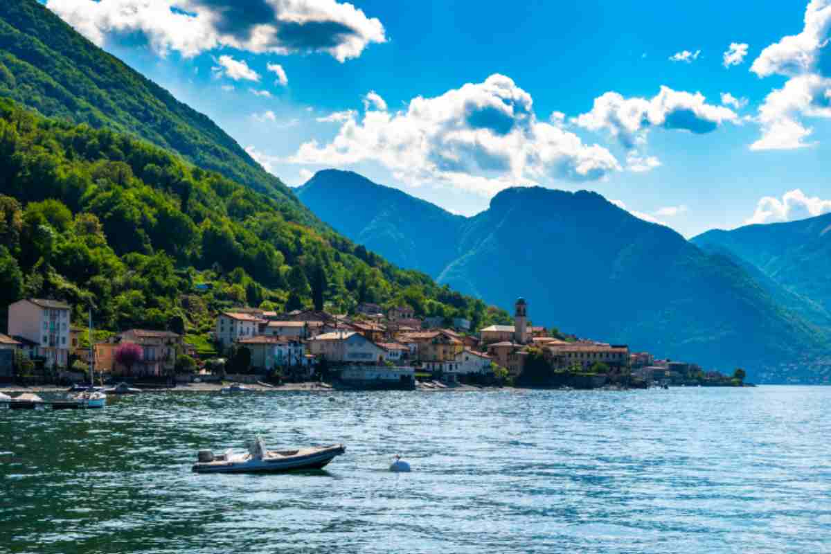 Borgo di Lezzeno