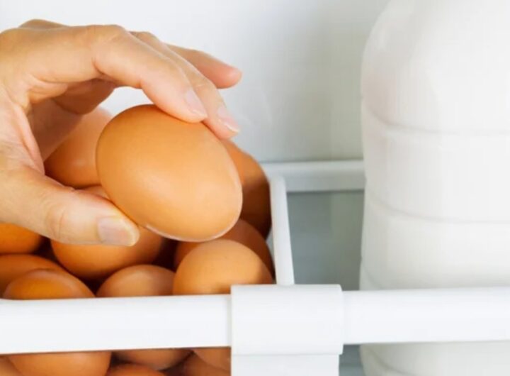 Latte e uova in frigo