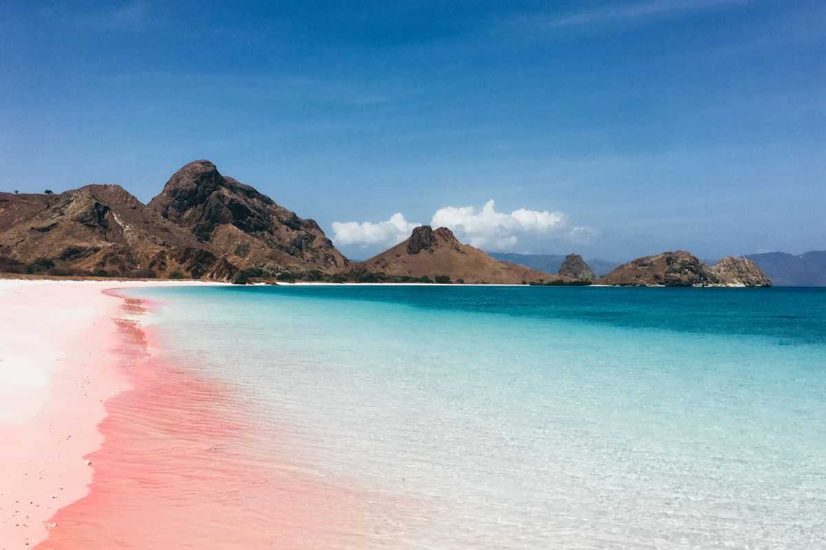 spiaggia rosa questa è la più bella di italia