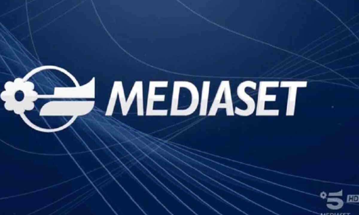 mediaset stoppa una serie per il ritorno di tradimento su canale 5