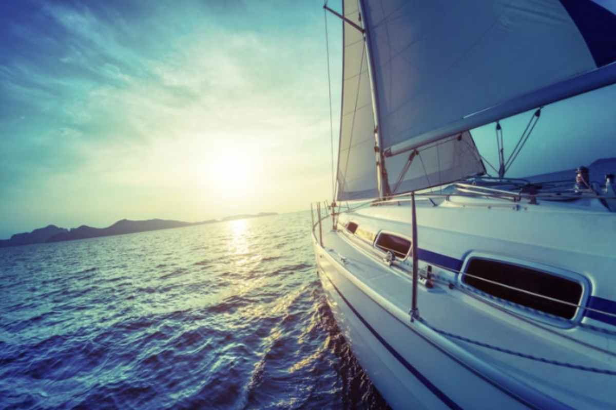 Quest’isola partenopea è una delle mete più ambite per chi desidera immergersi in un contesto naturale di straordinaria bellezza,