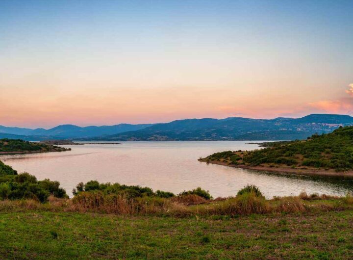 lago omodeo: il lago artificiale più grande in europeo si trova in sardegna