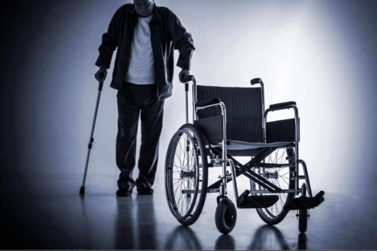 La domanda per il bonus caregiver va presentata agli enti competenti, generalmente i Comuni o gli Ambiti Territoriali Sociali,