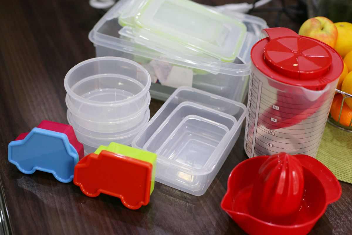 cibo plastica attenzione cibo plastica attenzione