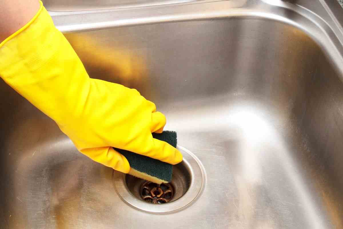 acciaio inox: come pulirlo bene nella cucina