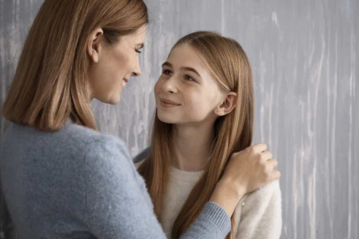 Nelle conversazioni quotidiane, soprattutto tra mamme, capita spesso di imbattersi in frasi apparentemente innocue